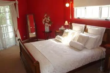 Bed and Breakfast Lanterns Retreats