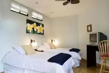 فندق Out Of Bounds