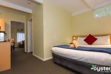 فندق على الطريق Sky Rider Motor Inn