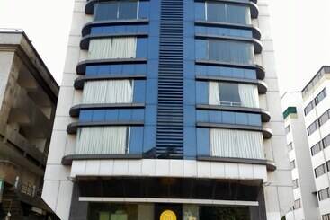 Pride Biznotel Alkapuri