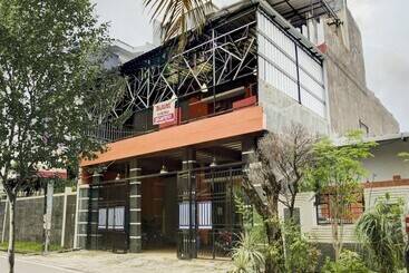 Hotel Spot On 2375 Faris Homestay