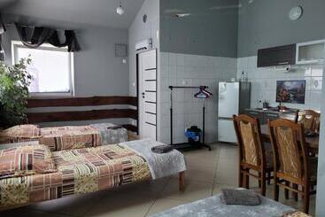 ユースホステル Sebar