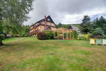 פנסיון Dom Wczasowy Wojtatówka 3