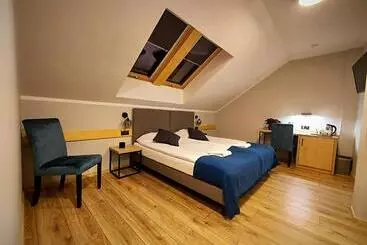 Hotelli Pensjonat I Restauracja Hubertówka