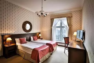 Pałac Mierzęcin Wellness & Wine Resort