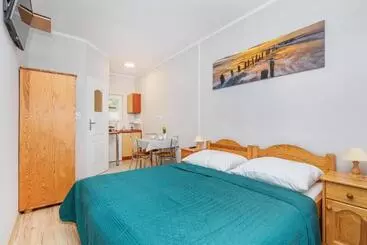ペンション Amber Dziwnów Pokoje I Apartamenty & Spa
