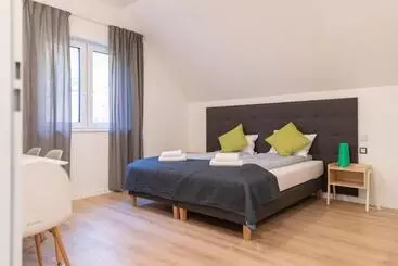 Aamiaismajoitus (B&B) Apartamenty Pod Zamkiem W Janowcu