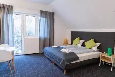 Aamiaismajoitus (B&B) Apartamenty Pod Zamkiem W Janowcu