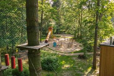 아파트호텔 Enklawa Białowieska Forest & Spa