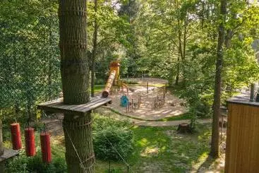 アパートホテル Enklawa Białowieska Forest & Spa