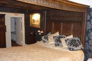 Hotel The Leather Bottle Ltd