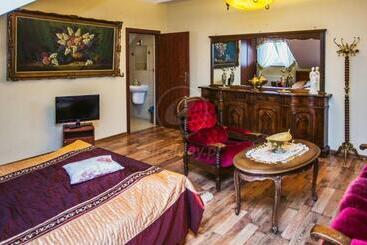 호스텔 Zajazd Forest