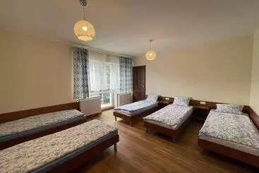 アパートホテル Anna Noclegi