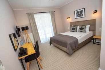 민박 Branica No. 25