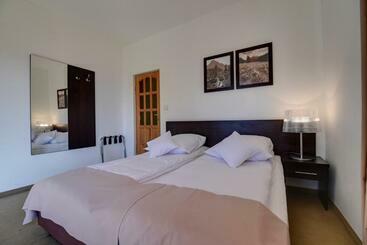 Bed and Breakfast Willa Hyrny