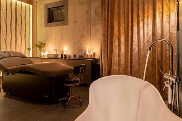 בית מלון כפרי Caryńska Resort & Spa