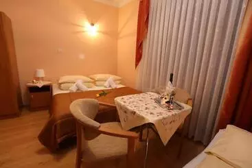 リゾートホテル Małgosia   10 Minut Na Piechotę Do Stoku Narciarskiego I Basenów Termalnych Bania
