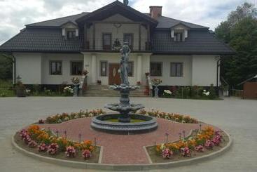 צימר Noclegi Dwór Szlachecki Biedaczów