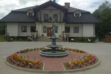 ベッドアンドブレックファースト Noclegi Dwór Szlachecki Biedaczów