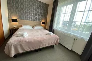 Aamiaismajoitus (B&B) Promes Mielno