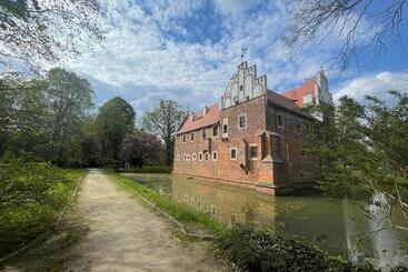 Bed and Breakfast Zamek Na Wodzie W Wojnowicach