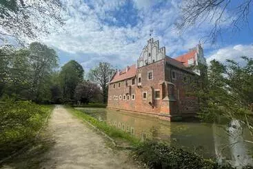 Aamiaismajoitus (B&B) Zamek Na Wodzie W Wojnowicach