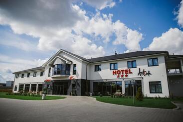 בית מלון כפרי Art Cafe