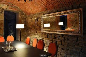 アパートホテル Midas Strzyżów