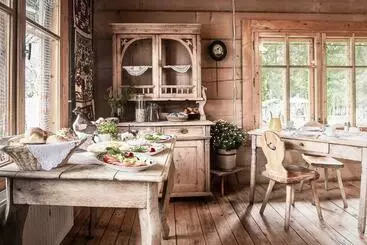 Bed & Breakfast Leśniczówka U Zięby