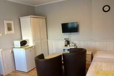 Pension Villa Pod Orzechem W Zaniemyślu