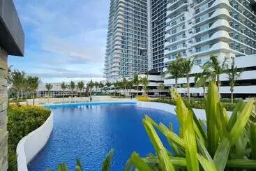 アパートホテル Cozy Studio Unit At Azure North San Fernando Pampanga