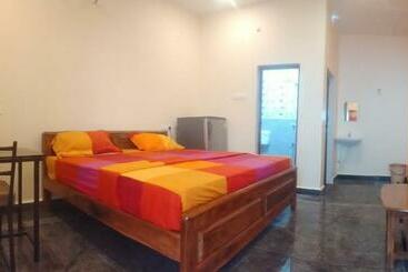 호텔 Rj Bhavan And Residence