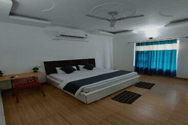 Hotel O Naveen Residancy
