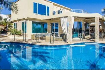 Majatalo Villa Family Eilat With Heated Pool
