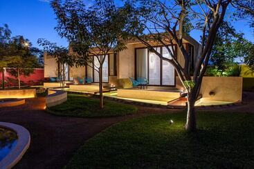 Otel La Parcela Cunkal