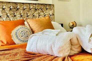 Bed and Breakfast Alver House