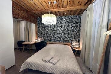 پانسیون Karlova Manor Apartments