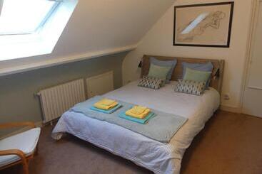 مبيت وإفطار Le Clos Fleuri   Chambres D Hôtes