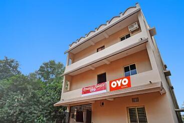 호텔 Flagship Ananta Palace