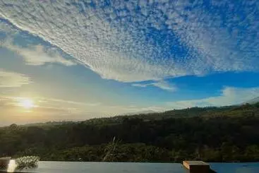 ホテル Rinjani Golden