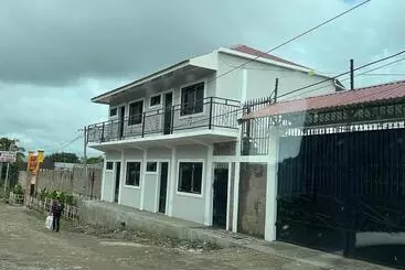 پانسیون Wally’s Place