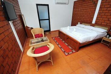 Resort The Lake By Maat Hotels