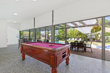 Beaches On Lammermoor Apartments