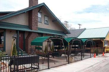 호텔 Buffalo Pointe Inn