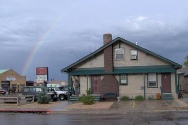 酒店 Buffalo Pointe Inn