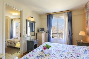 Szálloda Latini Family