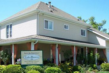 Lakebreeze Niagara Bed & Breakfast