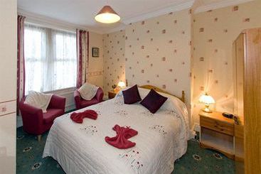 펜션 Cherry Grove Guest House