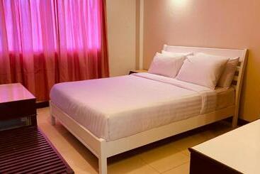 فندق Seaside Palace