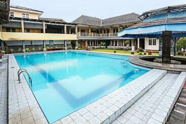 فندق Oyo 92088 171 Inn